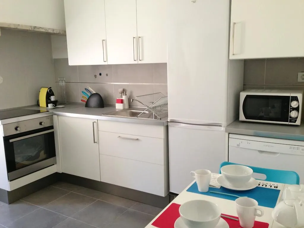 Lisbon Apartment Bairro Alto - Bica 3