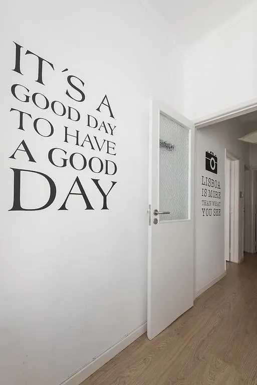 Lisbon Apartment Bairro Alto - Bica 3